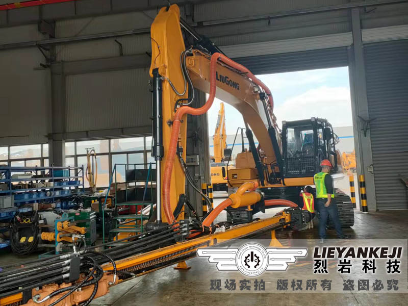 液壓漲裂石機開采巖石 礦山 洞采 破石 劈裂器漲裂現場